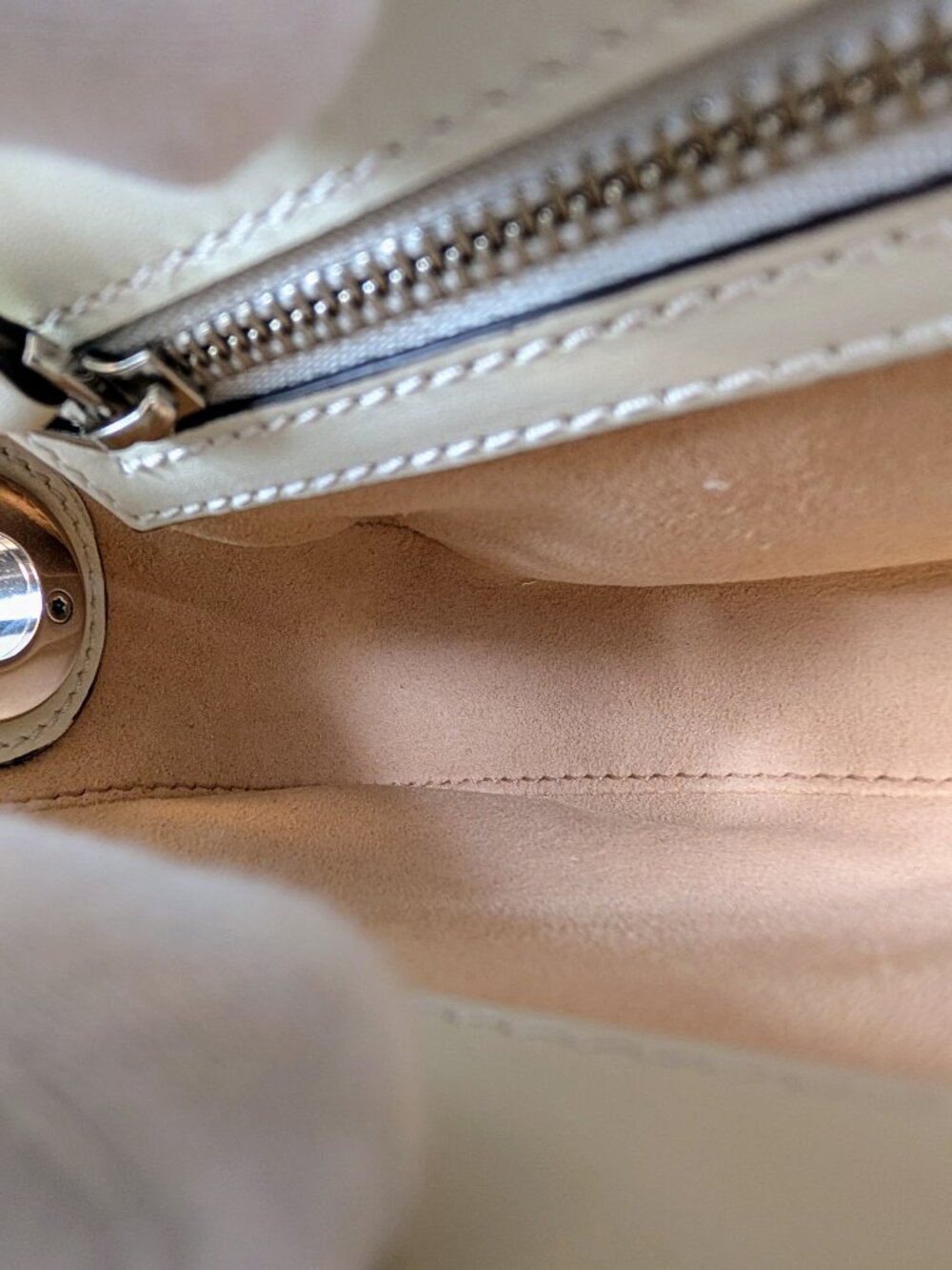 Gucci Ivory Off-White Calfskin Blondie Small Leather Top-Handle Shoulder Bag - Picture 9 of 11